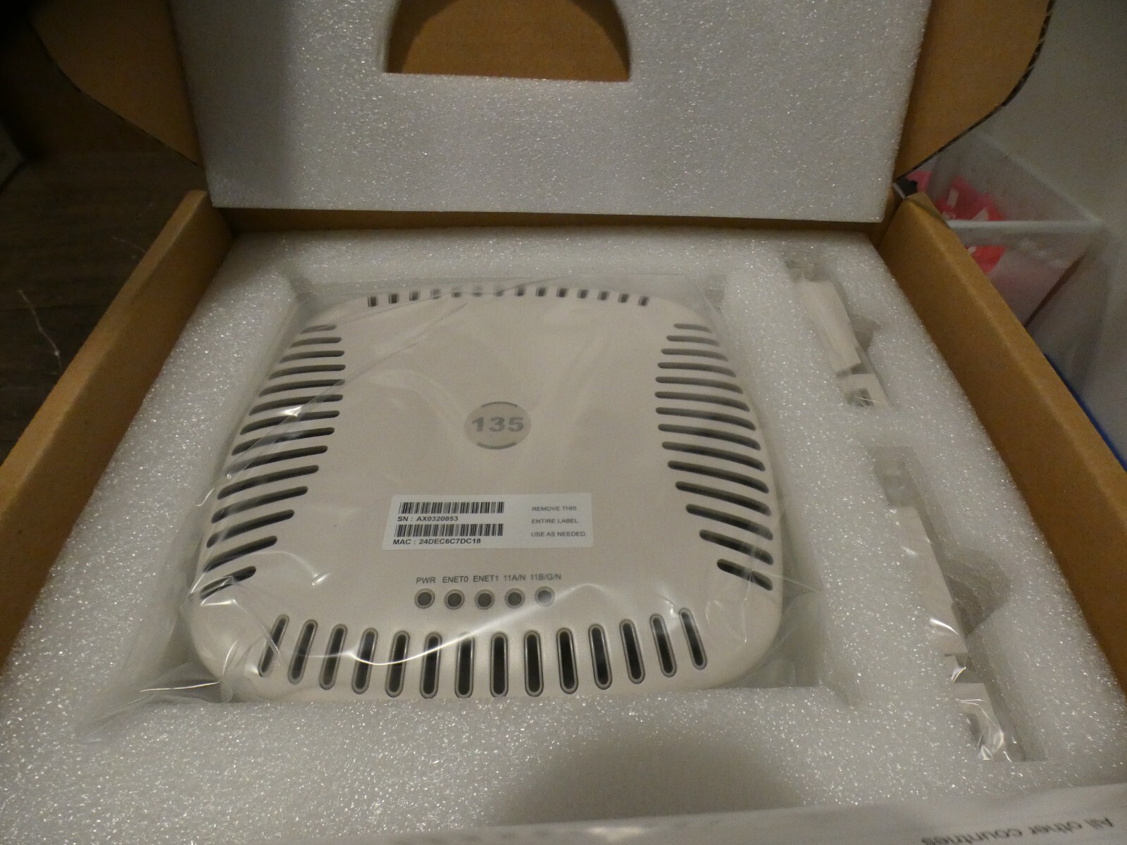 NOB Aruba Wireless Access Point AP-135 POE Gigabit LAN Power Ethernet 130 Series