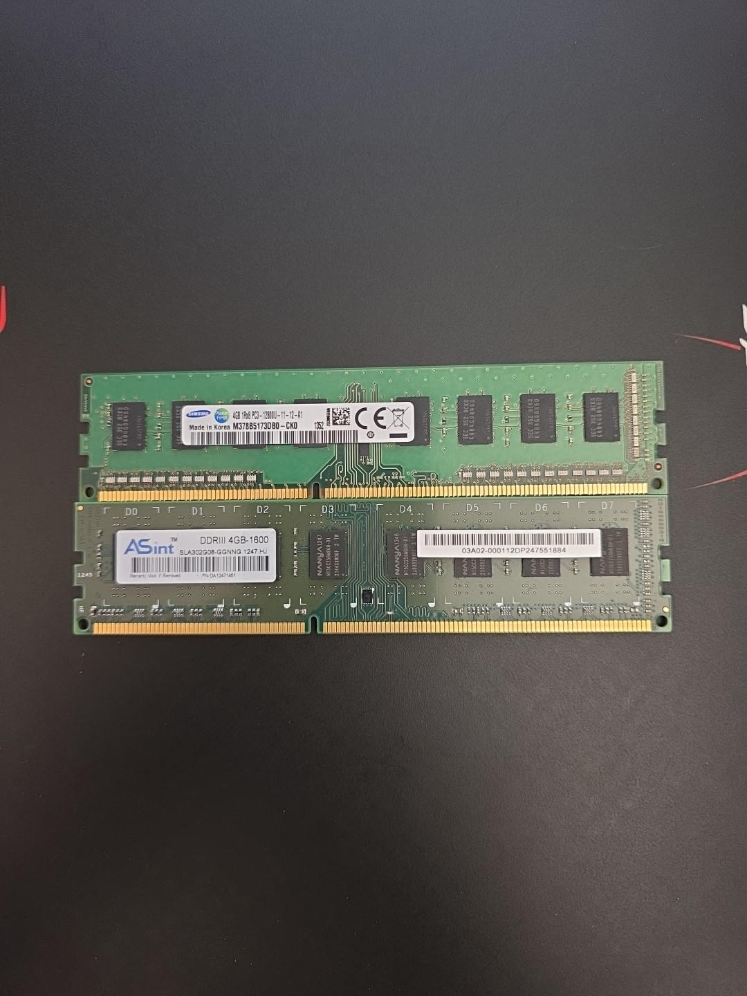 Lot Of  2  4GB  DDR3 Desktop Memory Ram Samsung Asint 