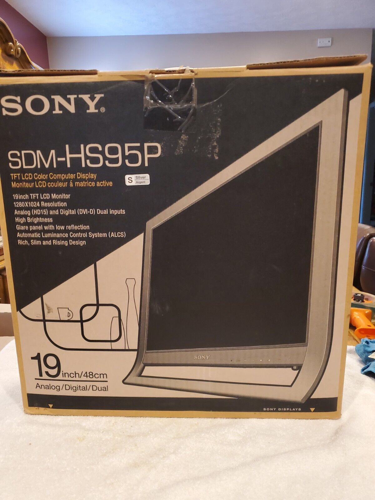 Sony SDM-HS95P 19\