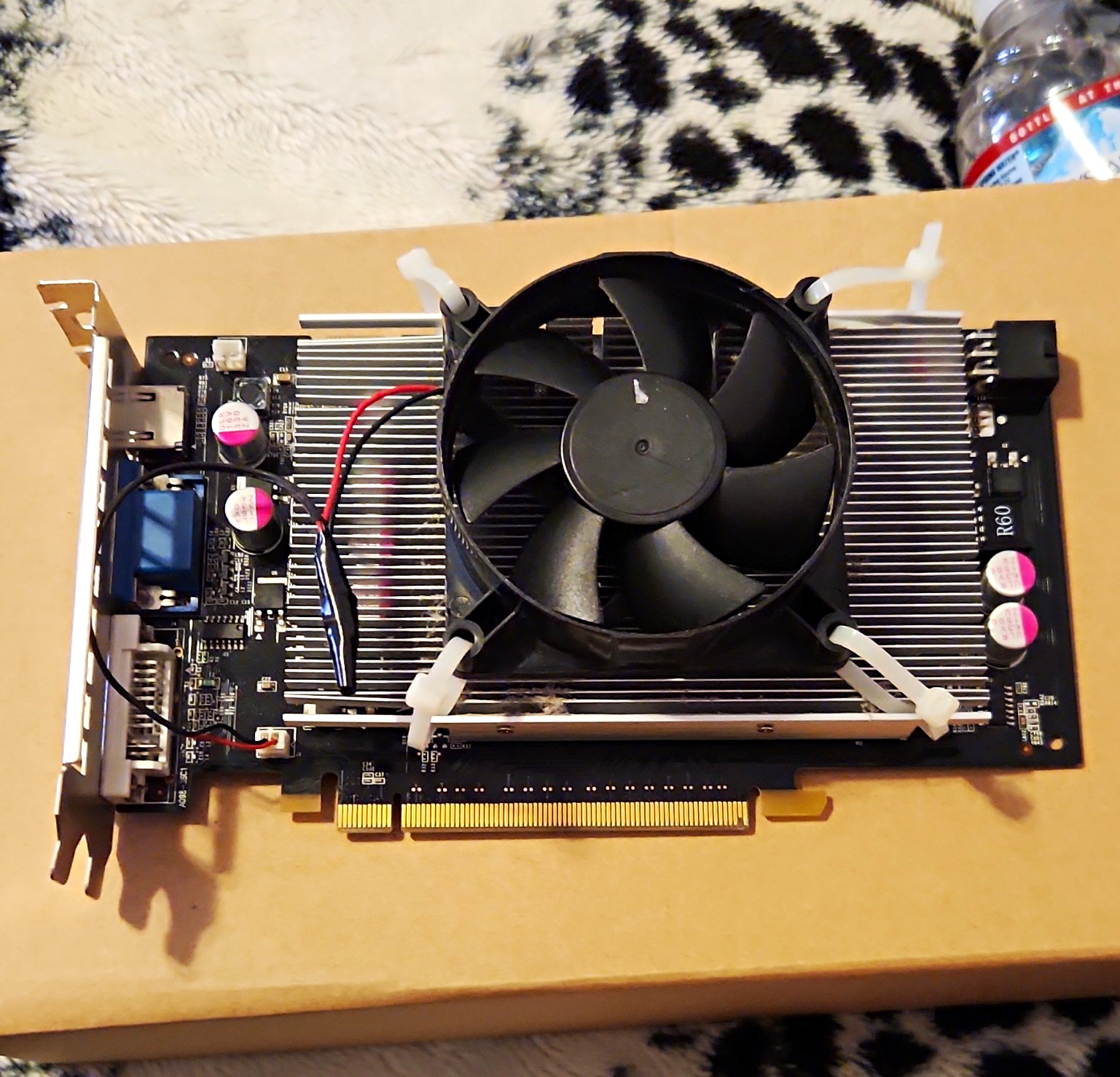 PNY NVIDIA GeForce 9800 GT 1GB DDR3 PCIe Graphics Card DVI VGA Multi-Monitor