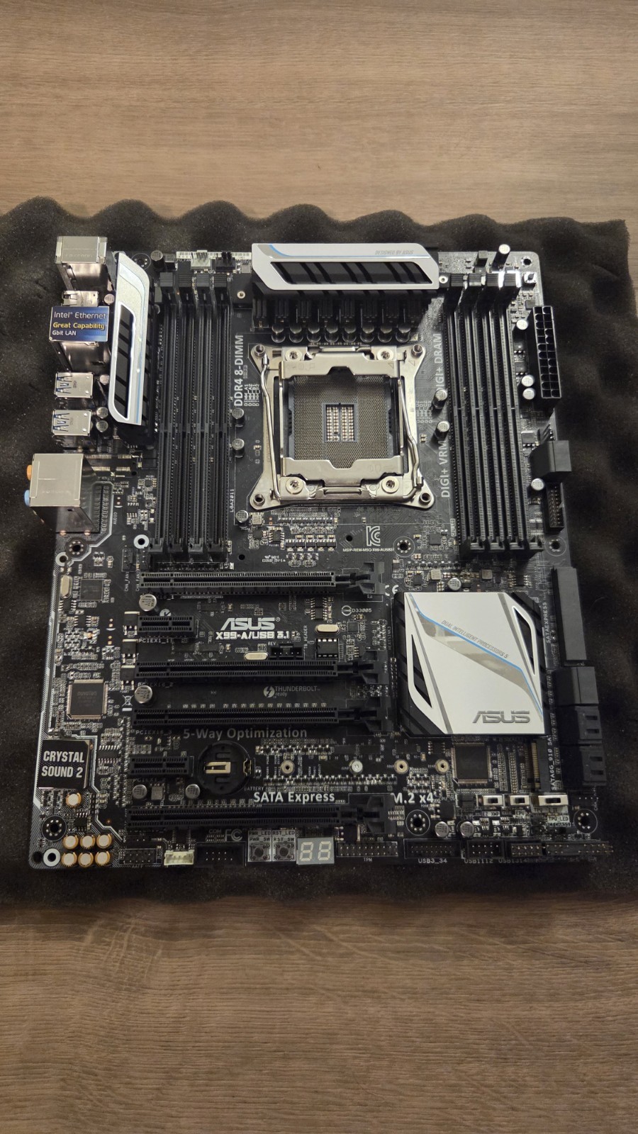 NOT WORKING *FOR PARTS* ASUS X-99-A (USB 3.1) Motherboard