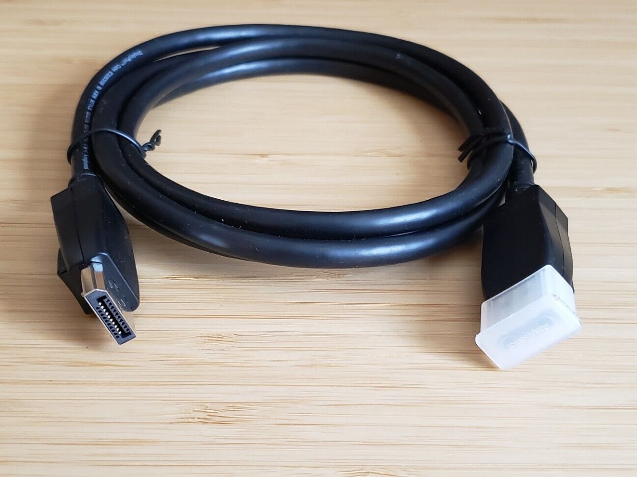 5ft DisplayPort cable