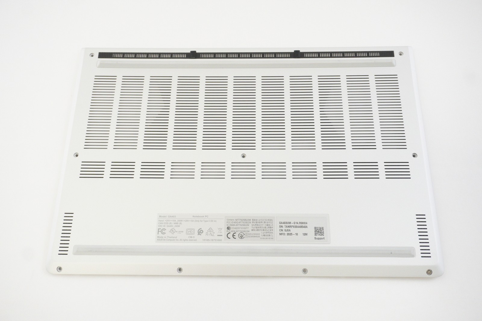 90NR0LW2-R7DM10 Asus Bottom Base Cover Platinum White GA403UM-G14.R9HX4