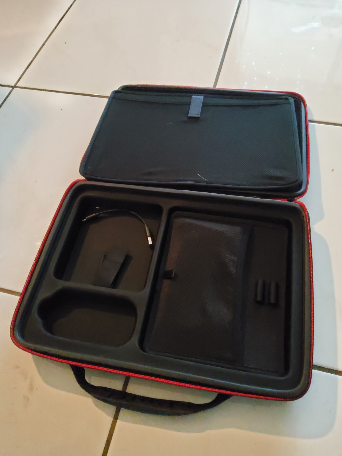 Smatree Hard Carrying Case For 2022 Apple Macbook Air 13,6.used