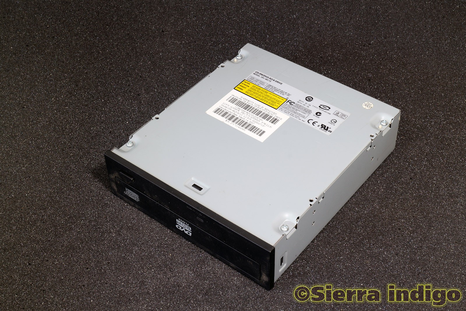 Philips DH-48C1S Black SATA DVD-ROM CD-RW Disk Drive