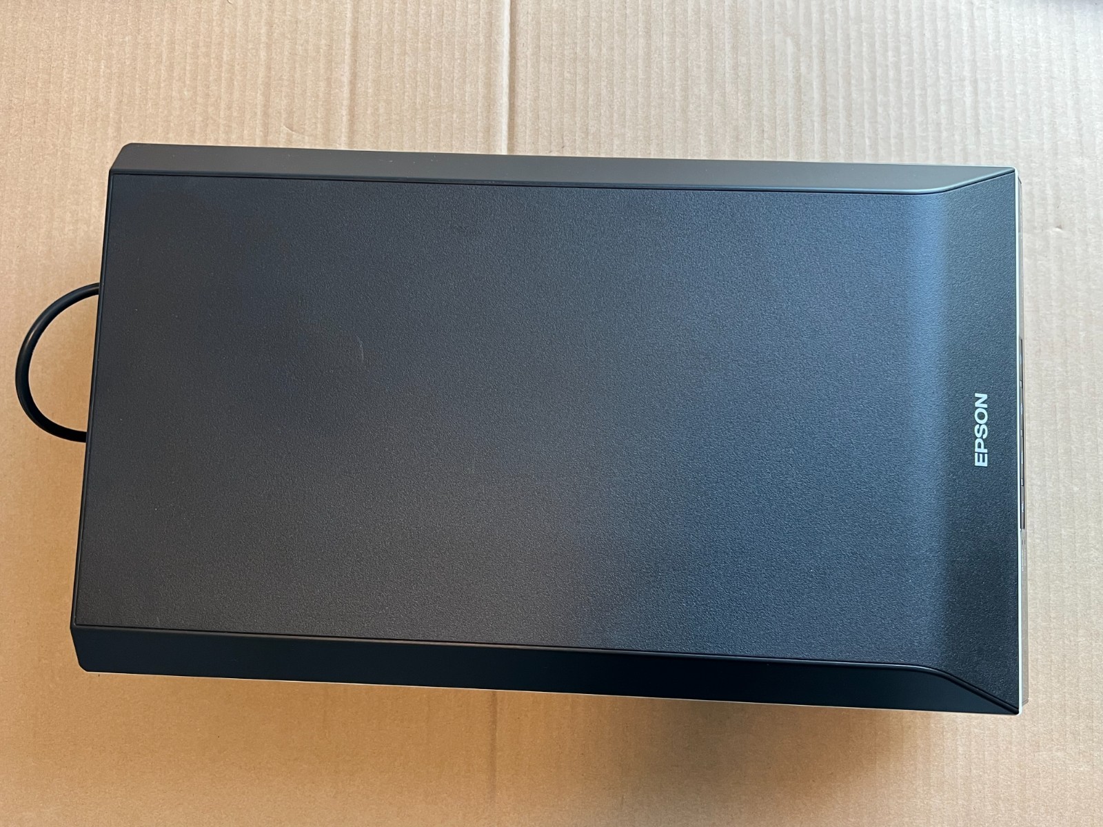 Epson Perfection V550 Photo Color Scanner w/ Generic Power Adapter