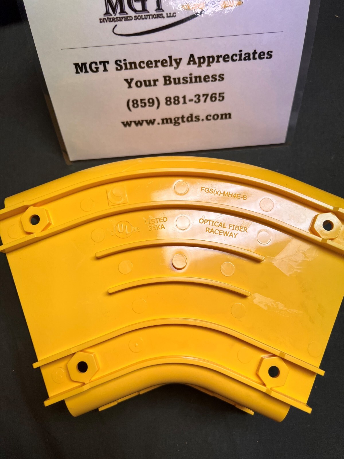 ADC/COMMSCOPE / FIBERGUIDE / FGS-MH4E-B / YELLOW / 6" 45 DEGREE HORIZONTAL ELBOW