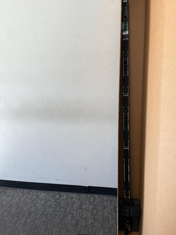 Server Technology C1S24VS-YCFA11C9 Smart PDU 208V 3-Phase 25-Outlets L21-30P PRO