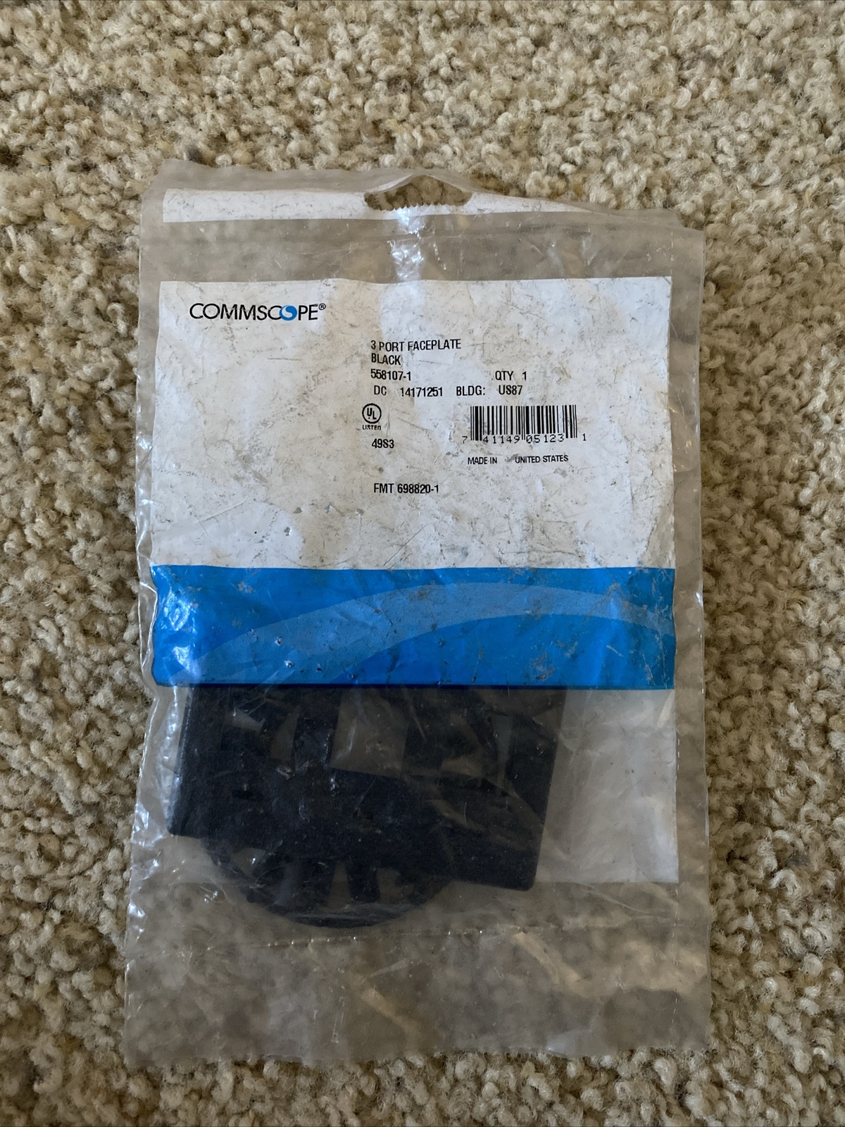 COMMSCOPE 3-PORT FACEPLATE 558107-1 / 5581071