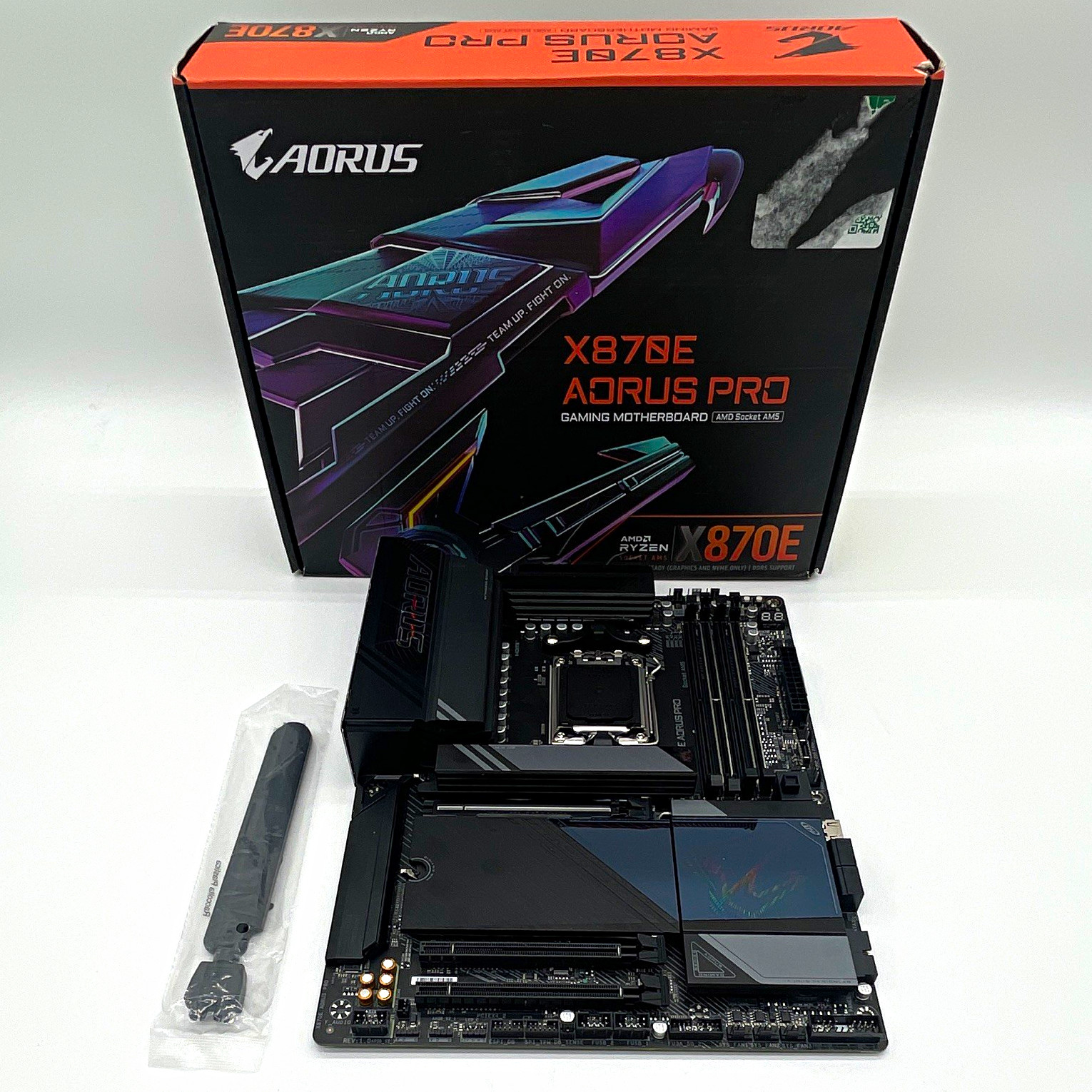GIGABYTE X870E AORUS PRO ATX Gaming Motherboard AM5 AMD DDR5 M.2 HDMI
