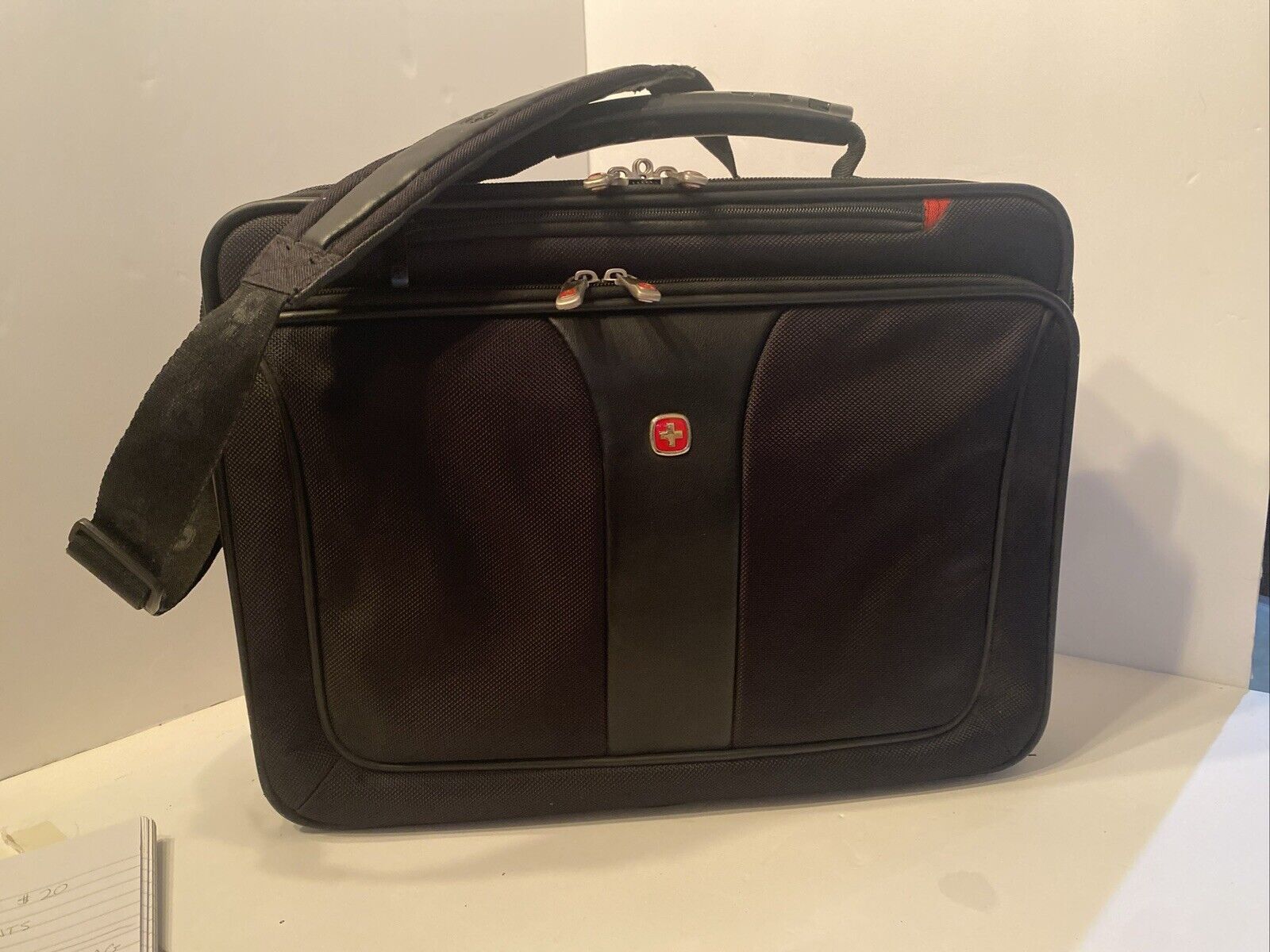 Wenger Swiss Gear 17” Laptop Computer Case Shoulder Bag Carry-On Briefcase Black
