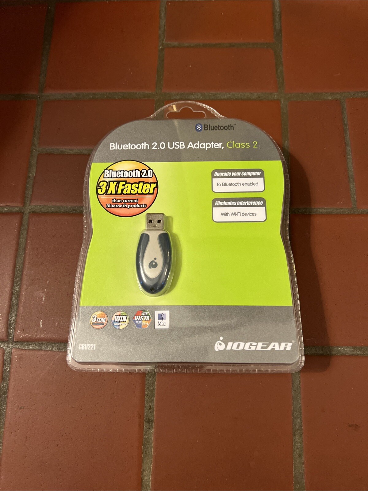 IOGear GBU221 (881317004918) Bluetooth Adapter