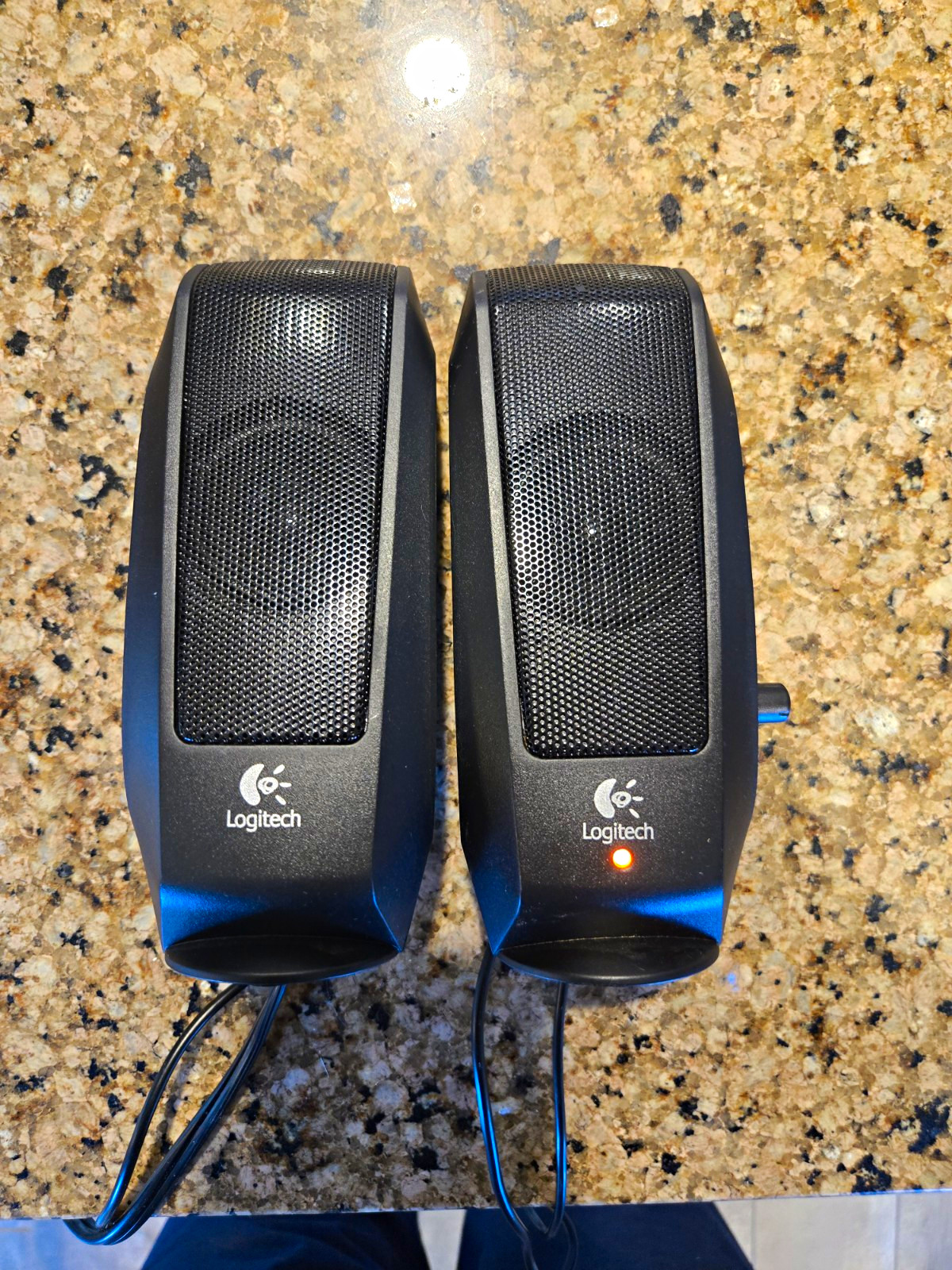 Logitech S-120 2.0 Wired Computer Speakers Black Volume Control Headphone Jack
