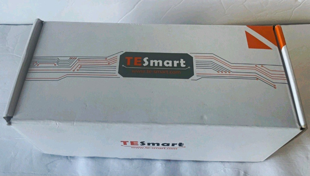TESmart HKS0201A2U 2-Port HDMI/USB KVM Switch 4K 60Hz w/ IR Remote Never Used