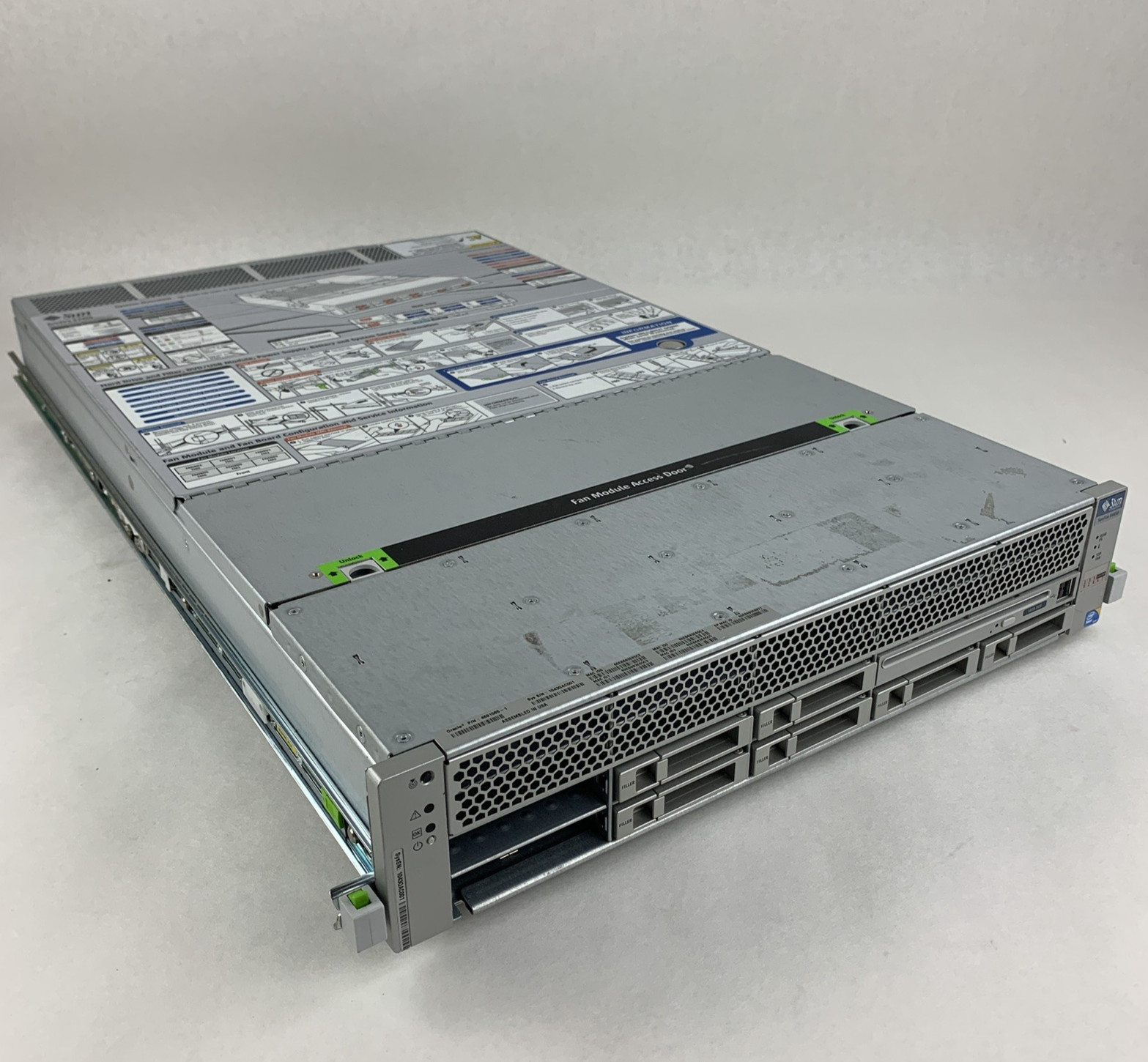 Sun SunFire X4450 Server 4x Xeon X7350 2.93 GHz 32 GB Ram No OS No HDD