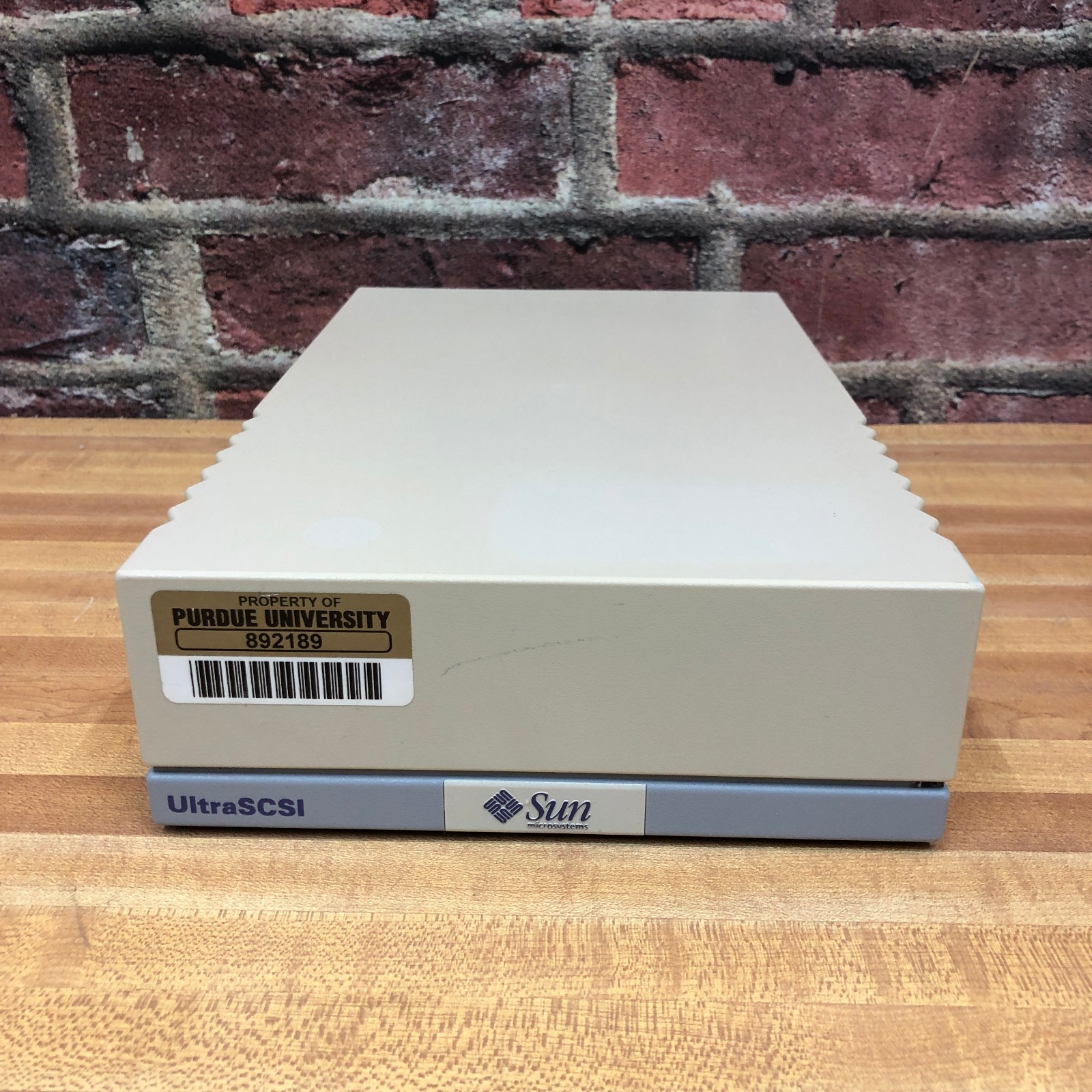 Vintage Sun Microsystems 611 External UltraSCSI Hard Drive Enclosure w/HDD