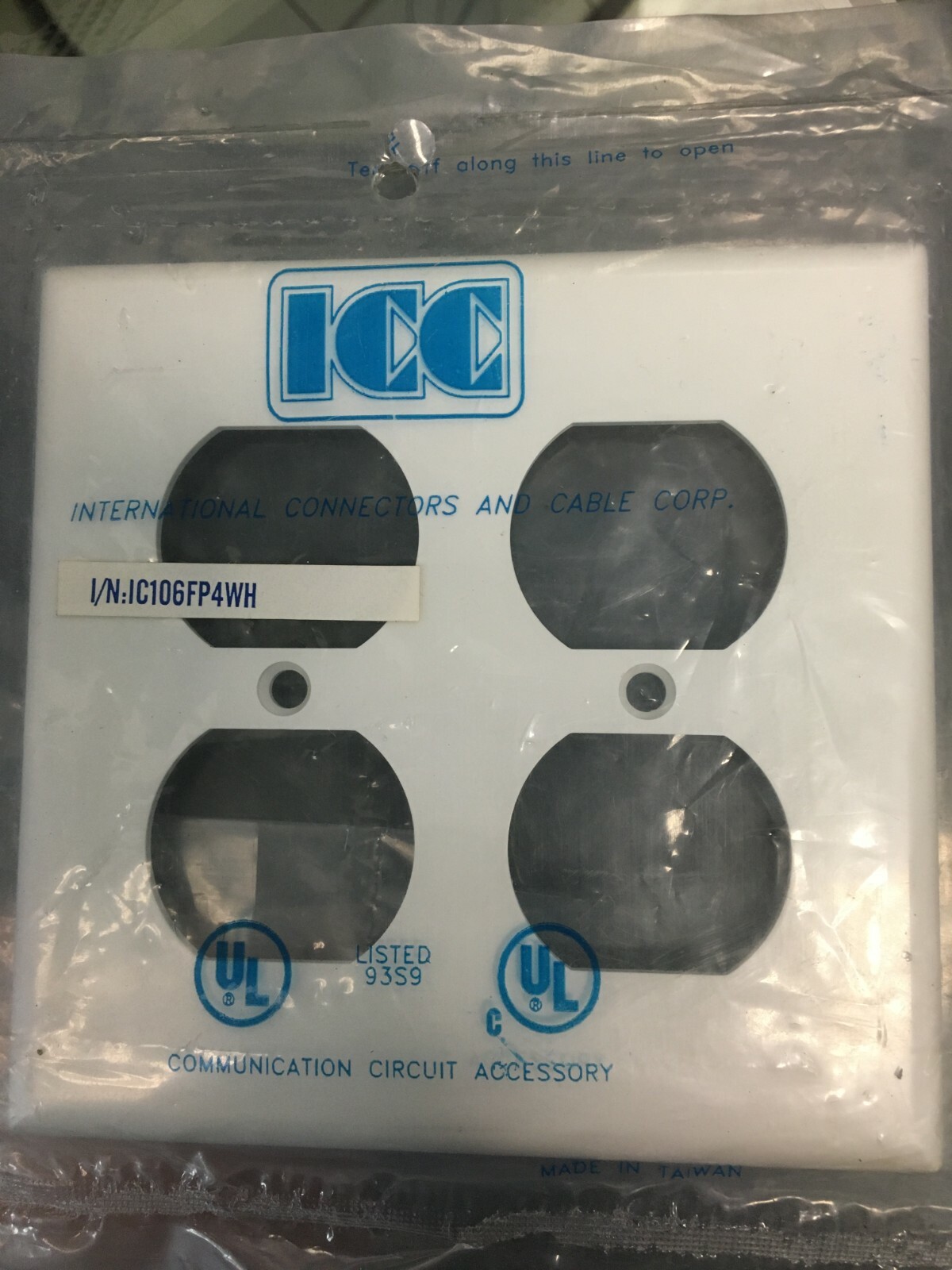ICC Double Gang Electrical Faceplate, 4 Port, IC106FP4WH - White Q3
