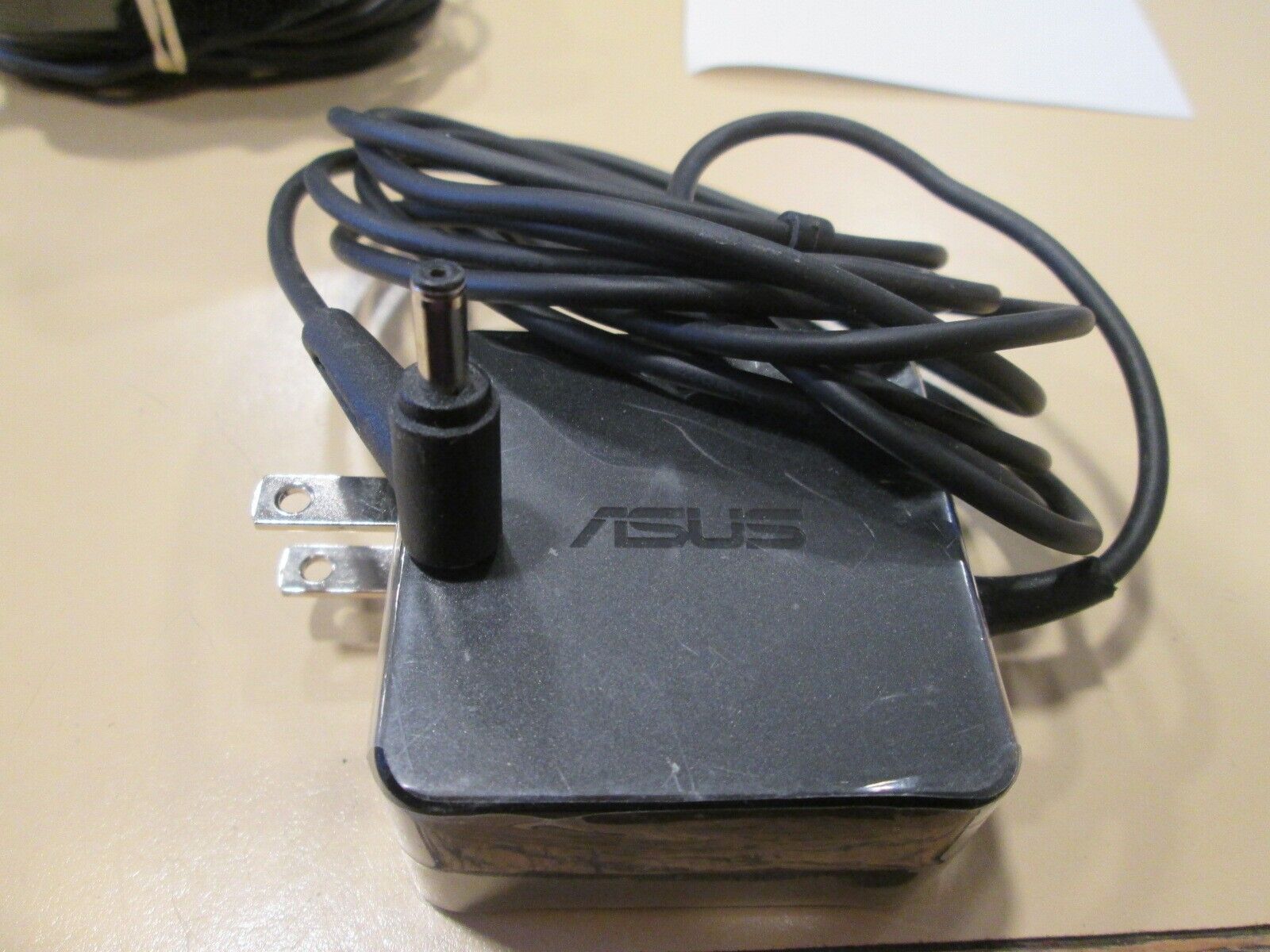 Genuine Asus Laptop Power Adapter Charger 19V 2.37A AD2088320