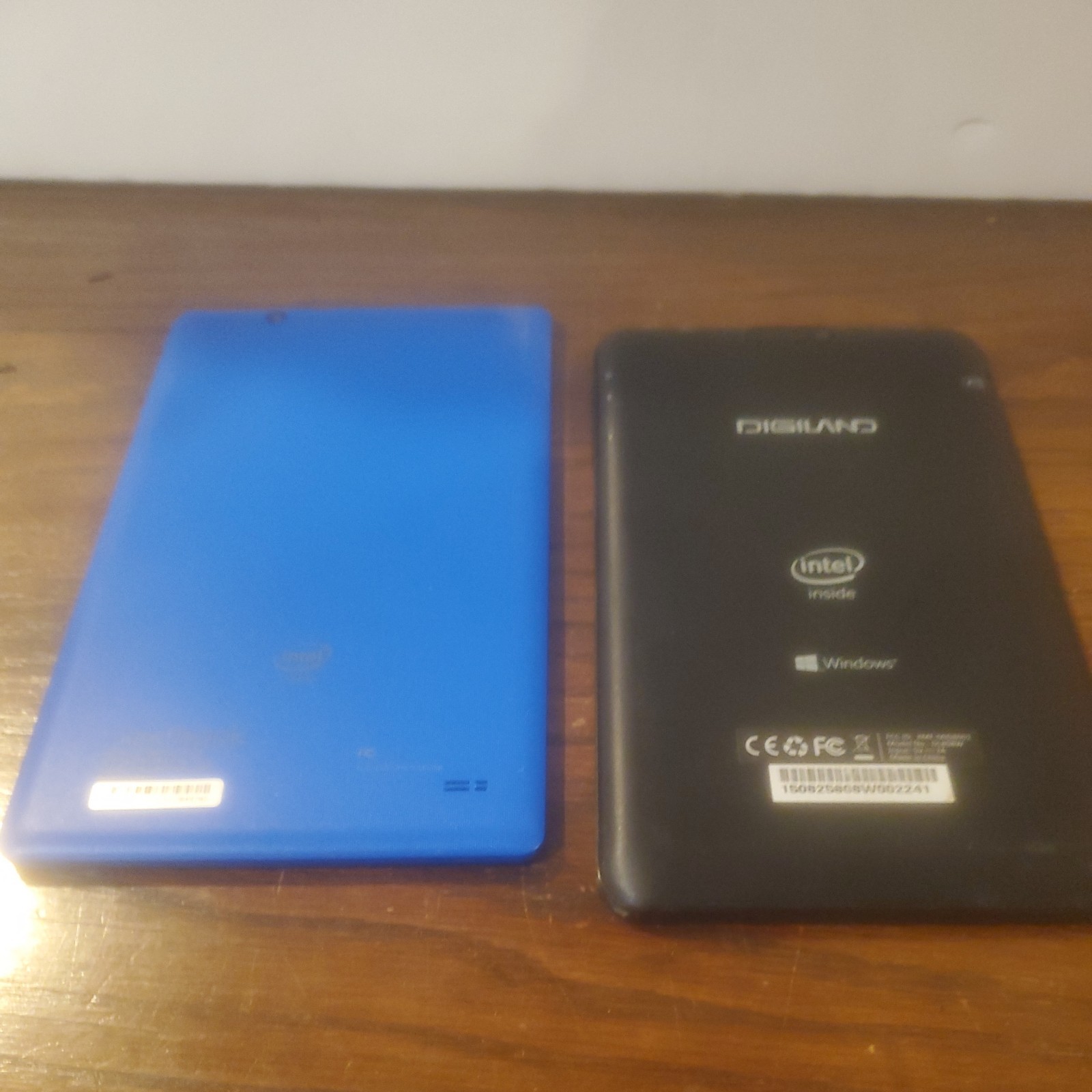 Assorted Bundle ofTablets UNKNOWN  Lot of 2 No Charger 