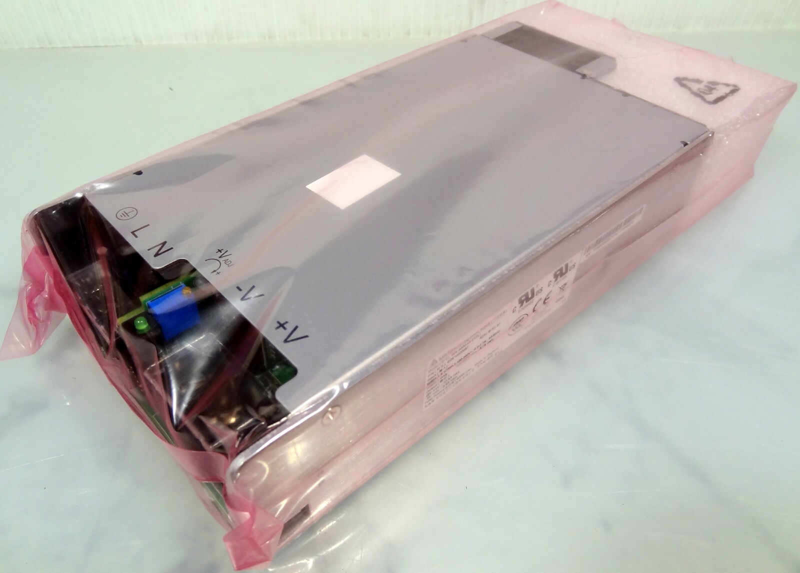 Delta Switching ACDC Medical Enclosed 600W 48Vout IMA-S600-48-ZYPLY