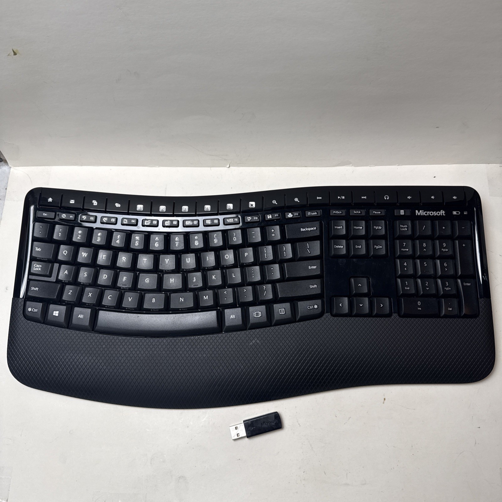 Microsoft Wireless Comfort Keyboard 5000 5050 Model 1728 & 1423 USB Receiver Set