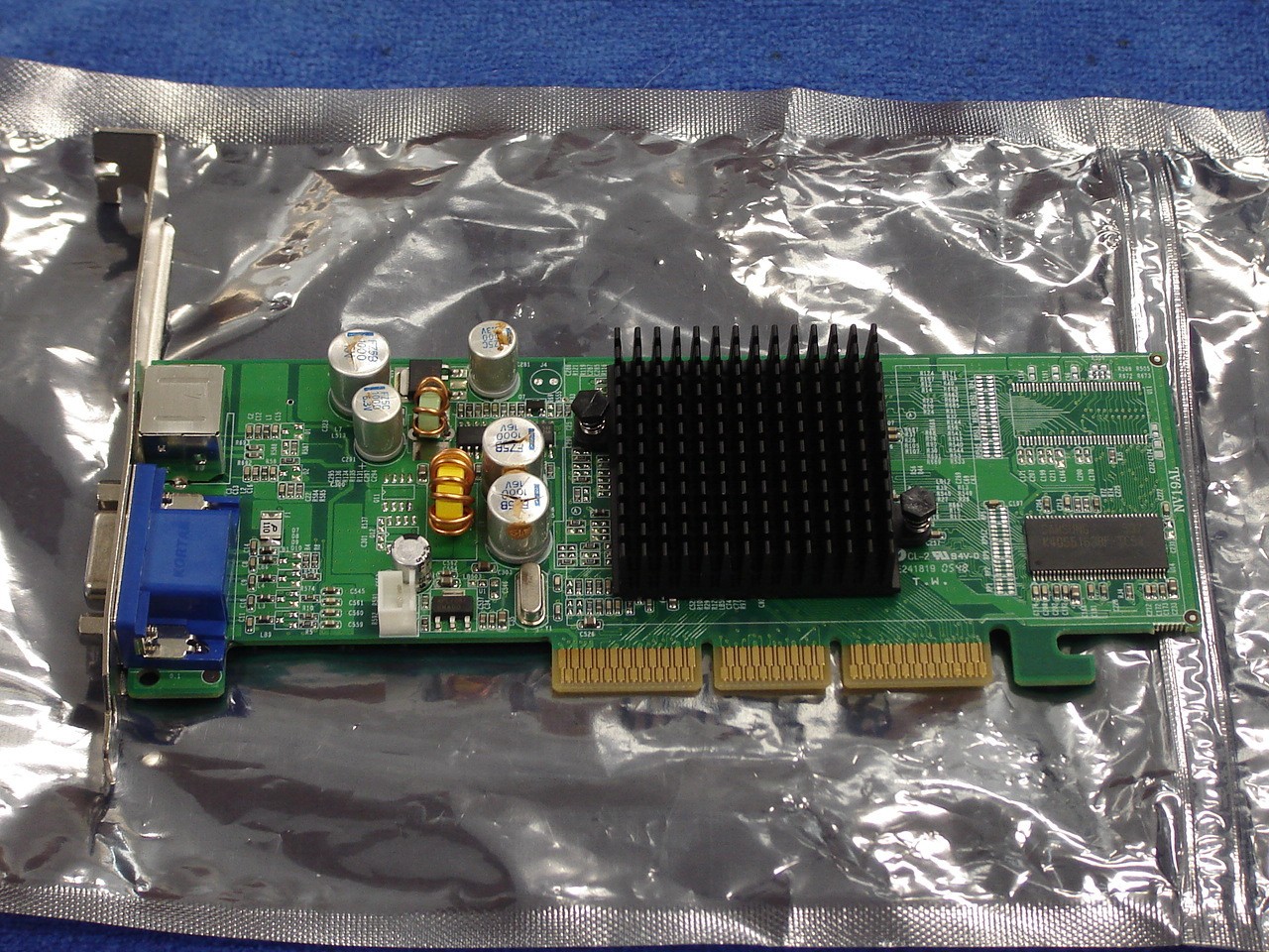 EVGA NVIDIA e-Geforce4 MX4000 64MB AGP GPU Video Graphics Card 064-A8-NV93-LX