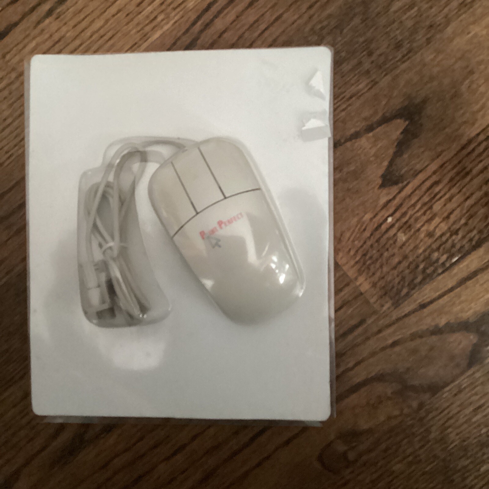 Vintage Point PerfEct  Point 2 Button Beige PS/2 Mouse Complete in Box