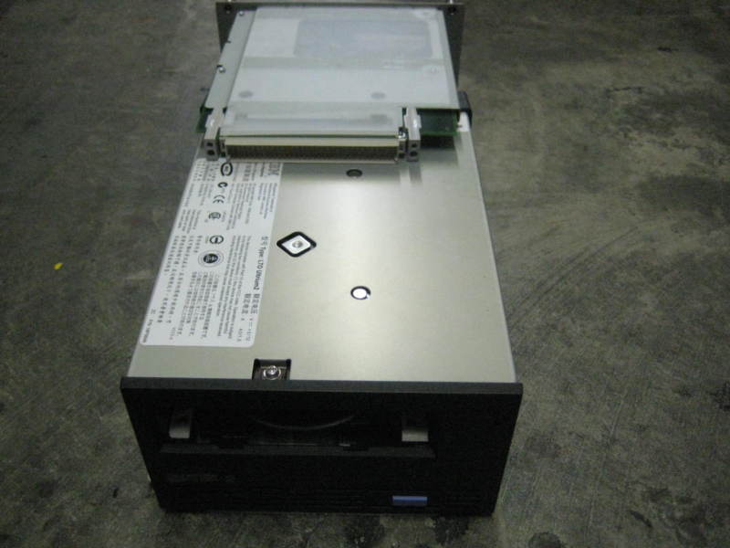 Dell  LTO-2 LTO2 Tape Drive YY809 0YY809 LTO2 SCSI FH for Powervault 132T PV132T