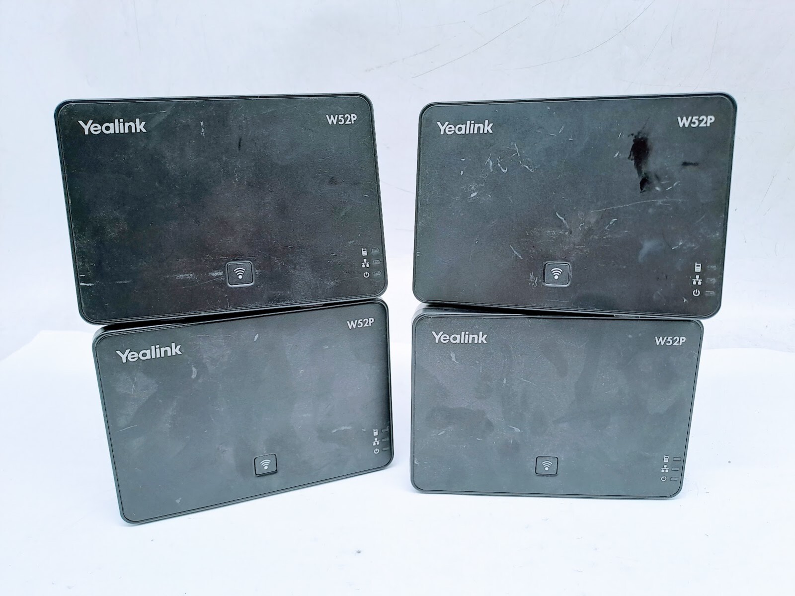 Lot of 4 YEALINK IP DECT PHONE W52P BASE - NO POWER CORD