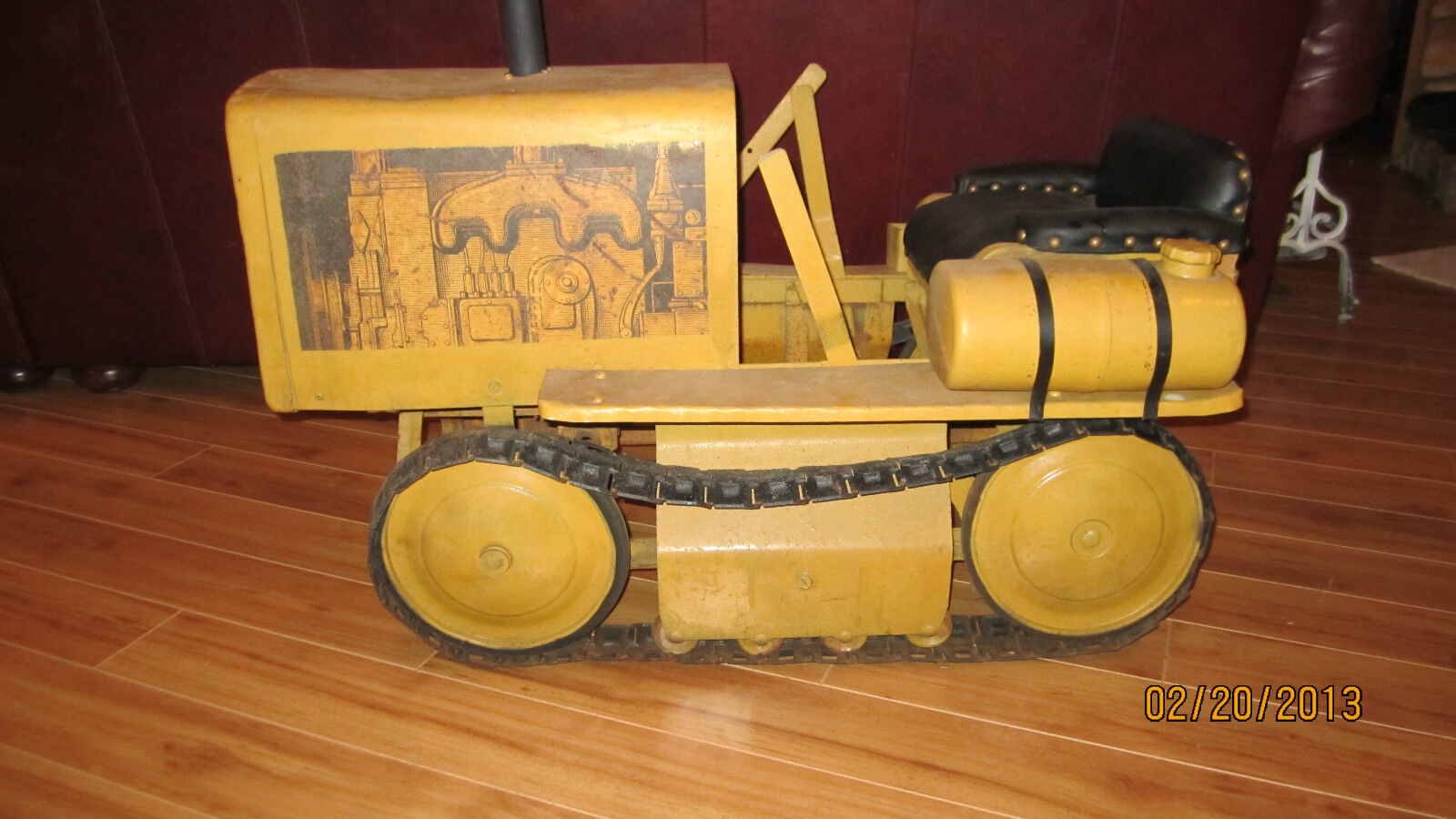 RARE 1949 CATERPILLAR D-4 Pedal Tractor without blade