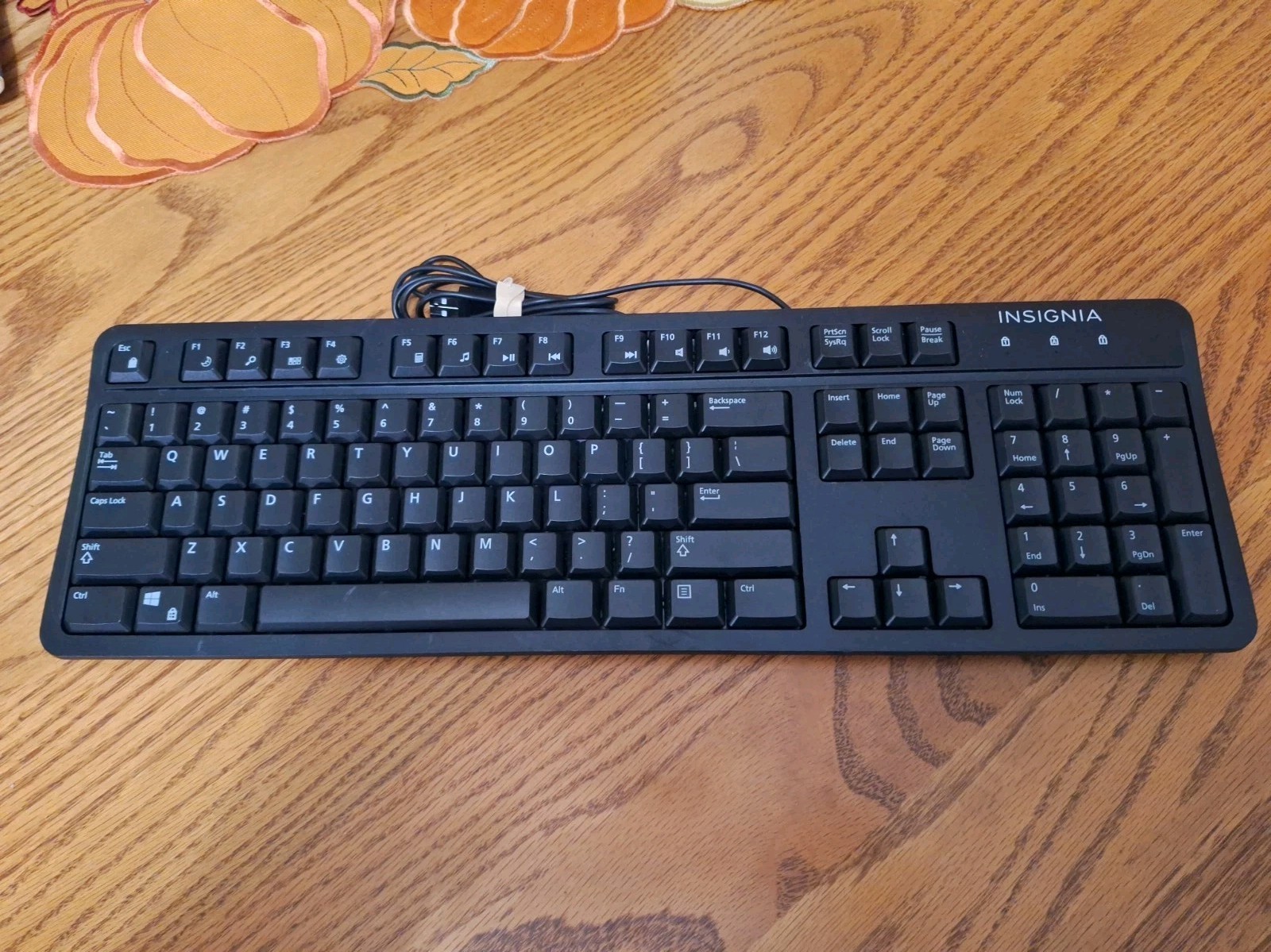 Insignia Keyboard USB - Model NS-PNK 8001 UnTested  