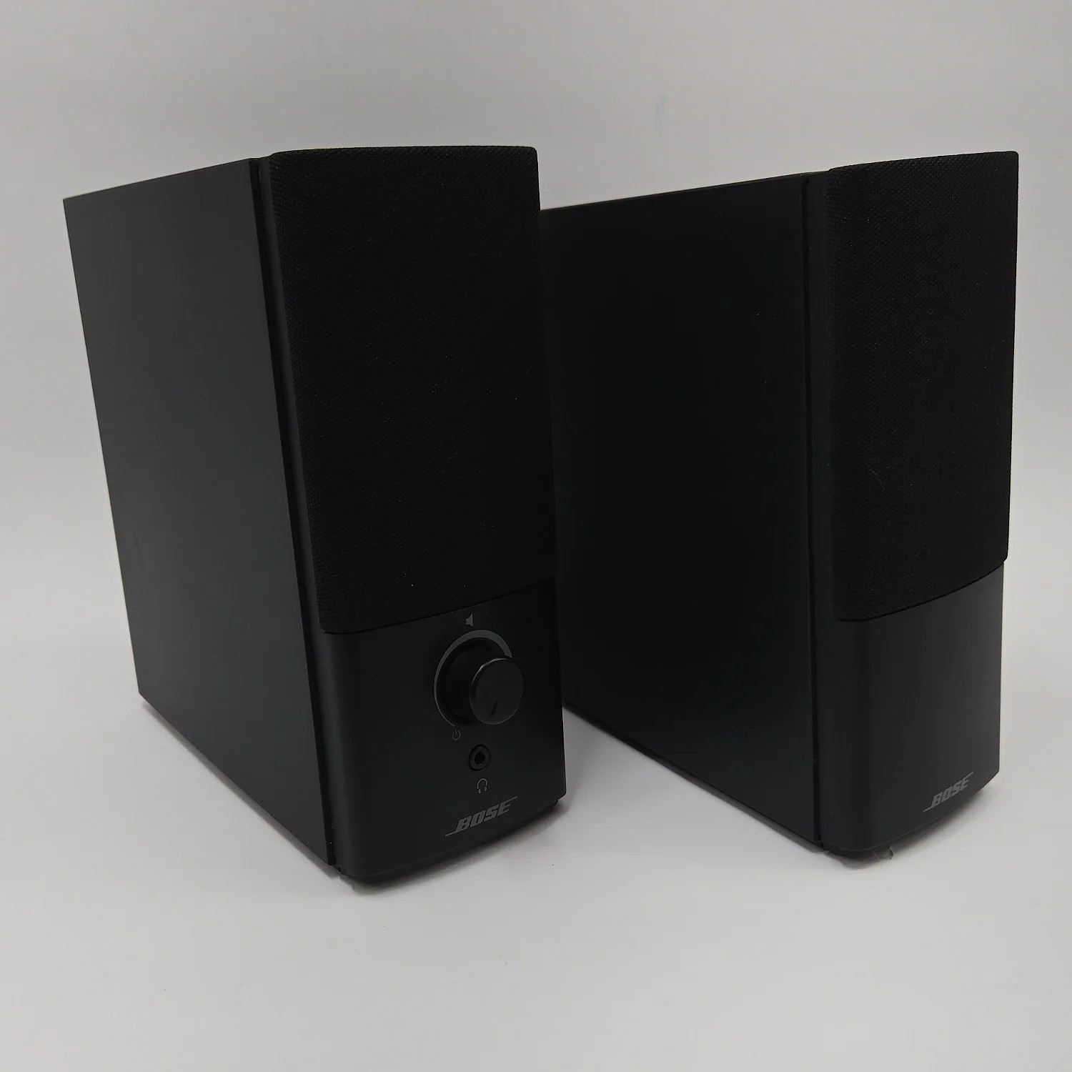 Bose Companion 20 Series III Multimedia Speaker System Black