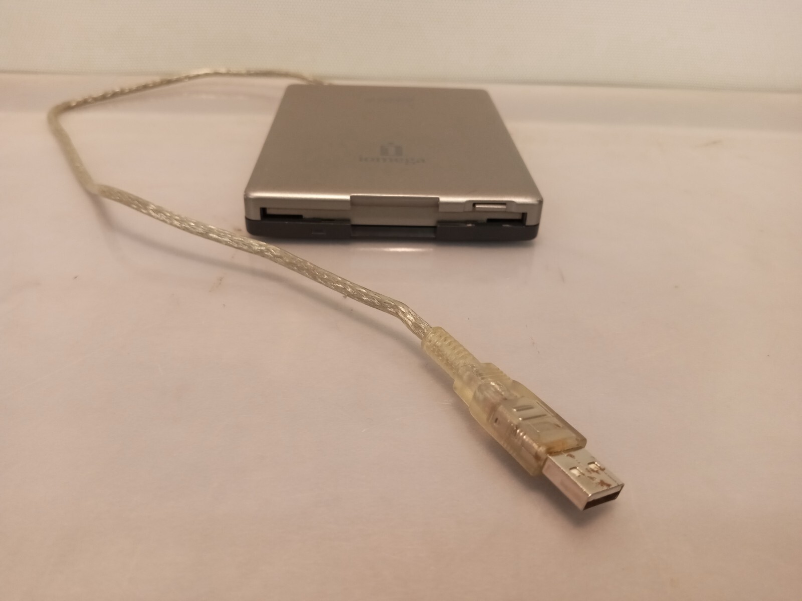 iomega USB-Powered USB to 1.44MB External Floppy Disk Drive BXXU0130 31062400