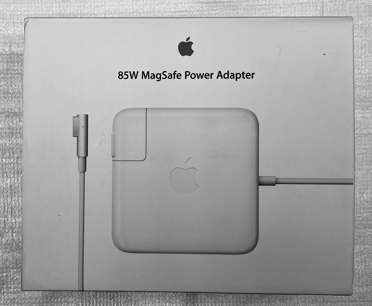 Genuine Apple 85w magsafe power adapter MC556LL/B New
