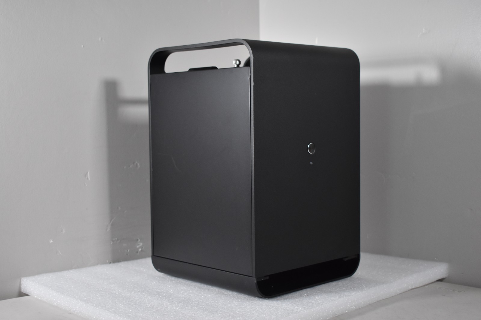 SilverStone Case Storage Series SST-CS01S Silver Aluminum Outer Shell, Steel Bod