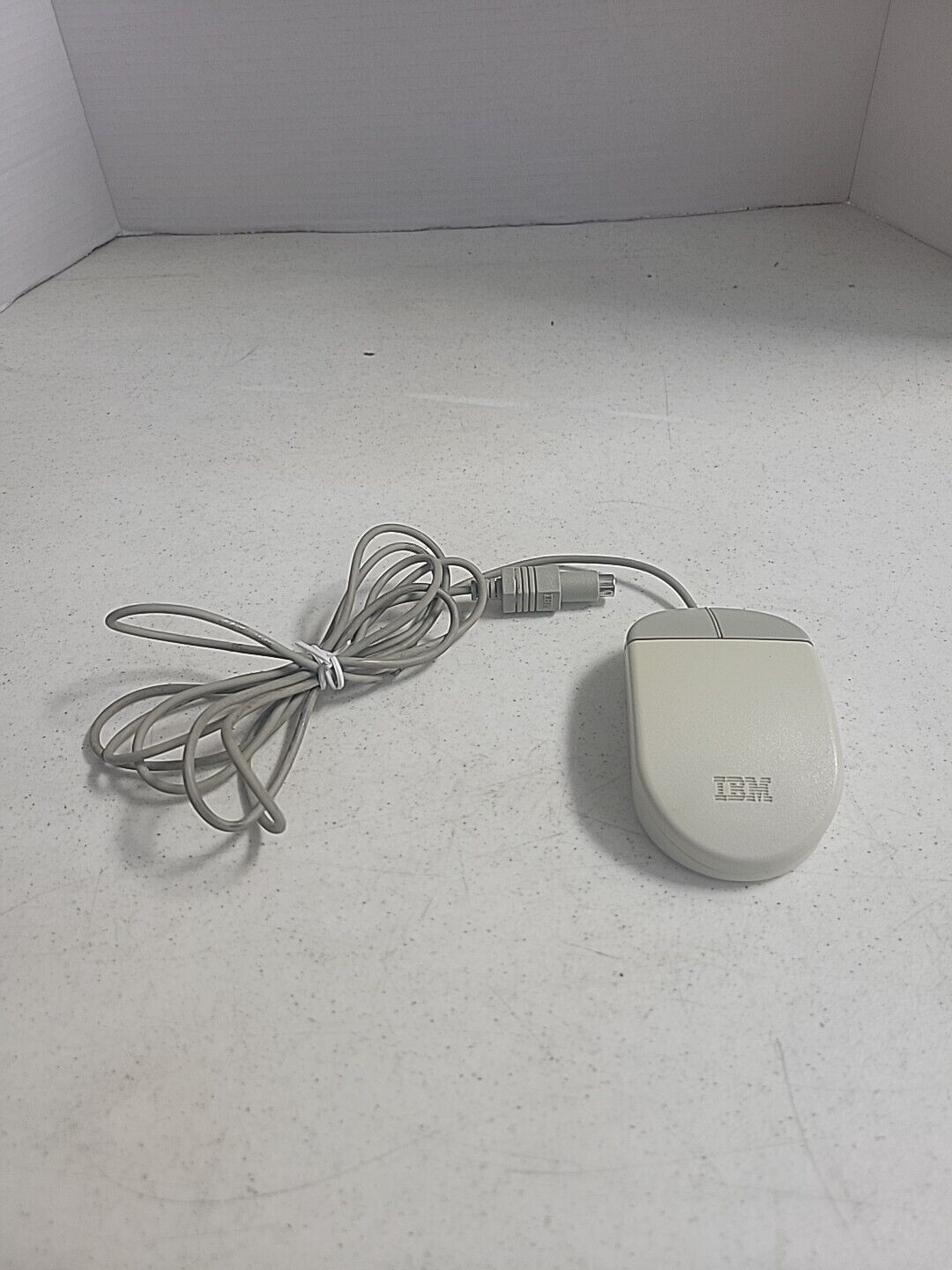 Vintage IBM Two Button Rollerball Mouse - 96F9275, Untested