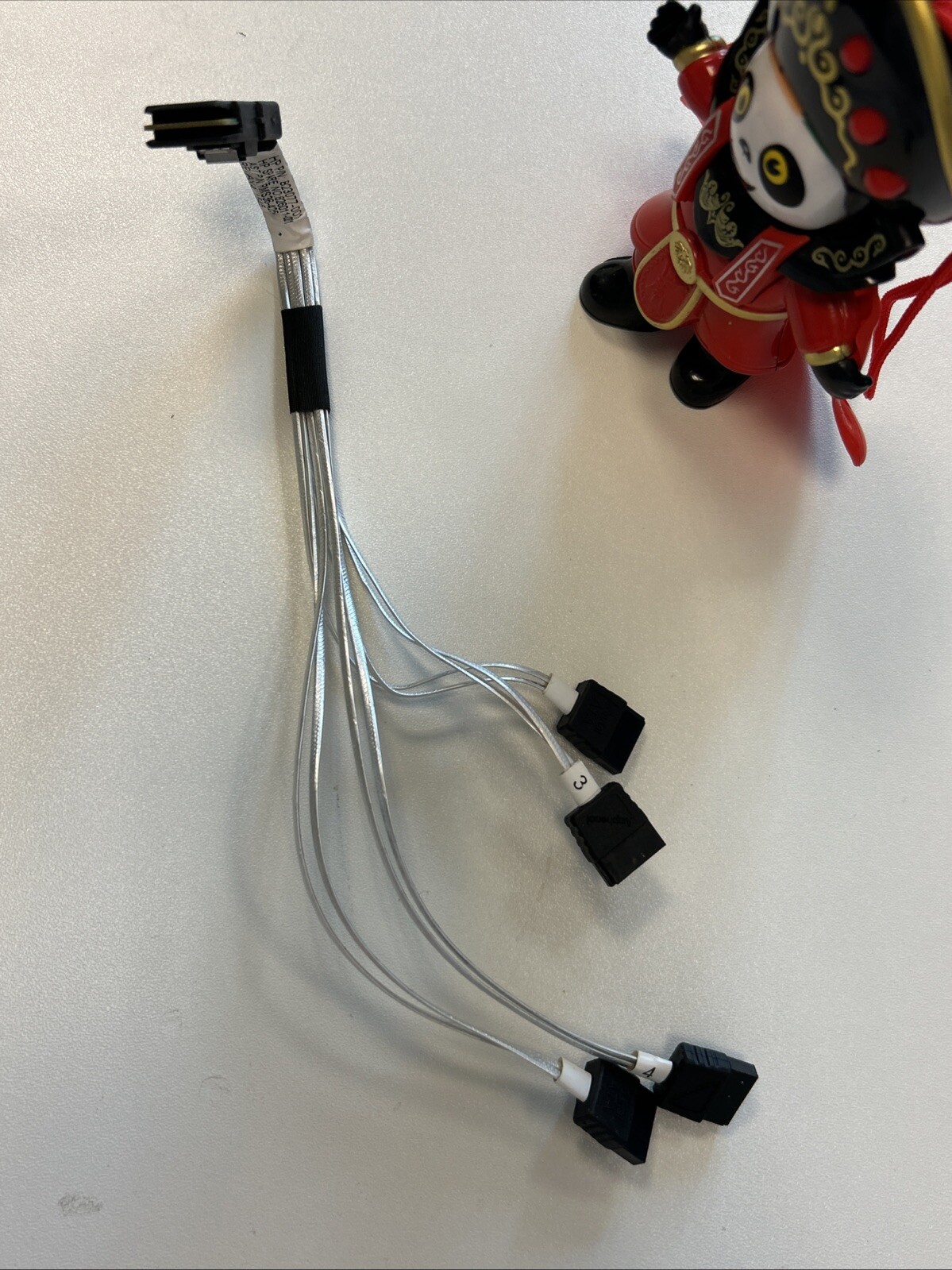 HP823077-001 HP DL360 Gen9 Mini-SAS Cable 826011-001