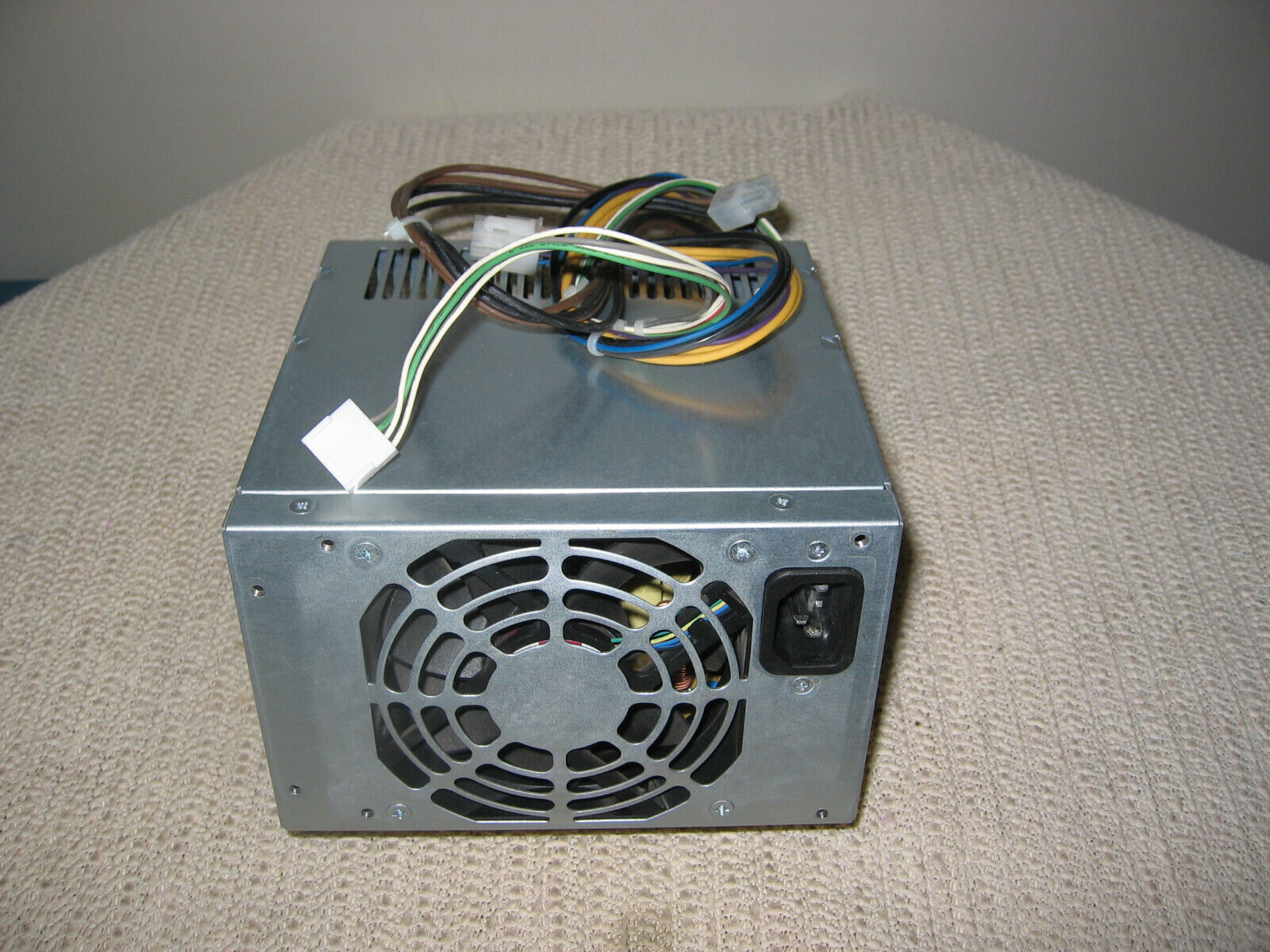 HP Power Supply Model PC9057 320W Max P/N 611483-001