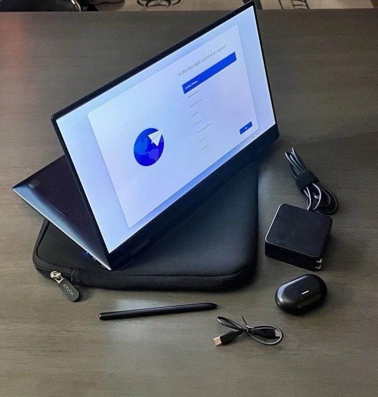Excellent Samsung Galaxy Book Pro 360, 15.6" 1TB Mystic Navy with Stylus Bundle