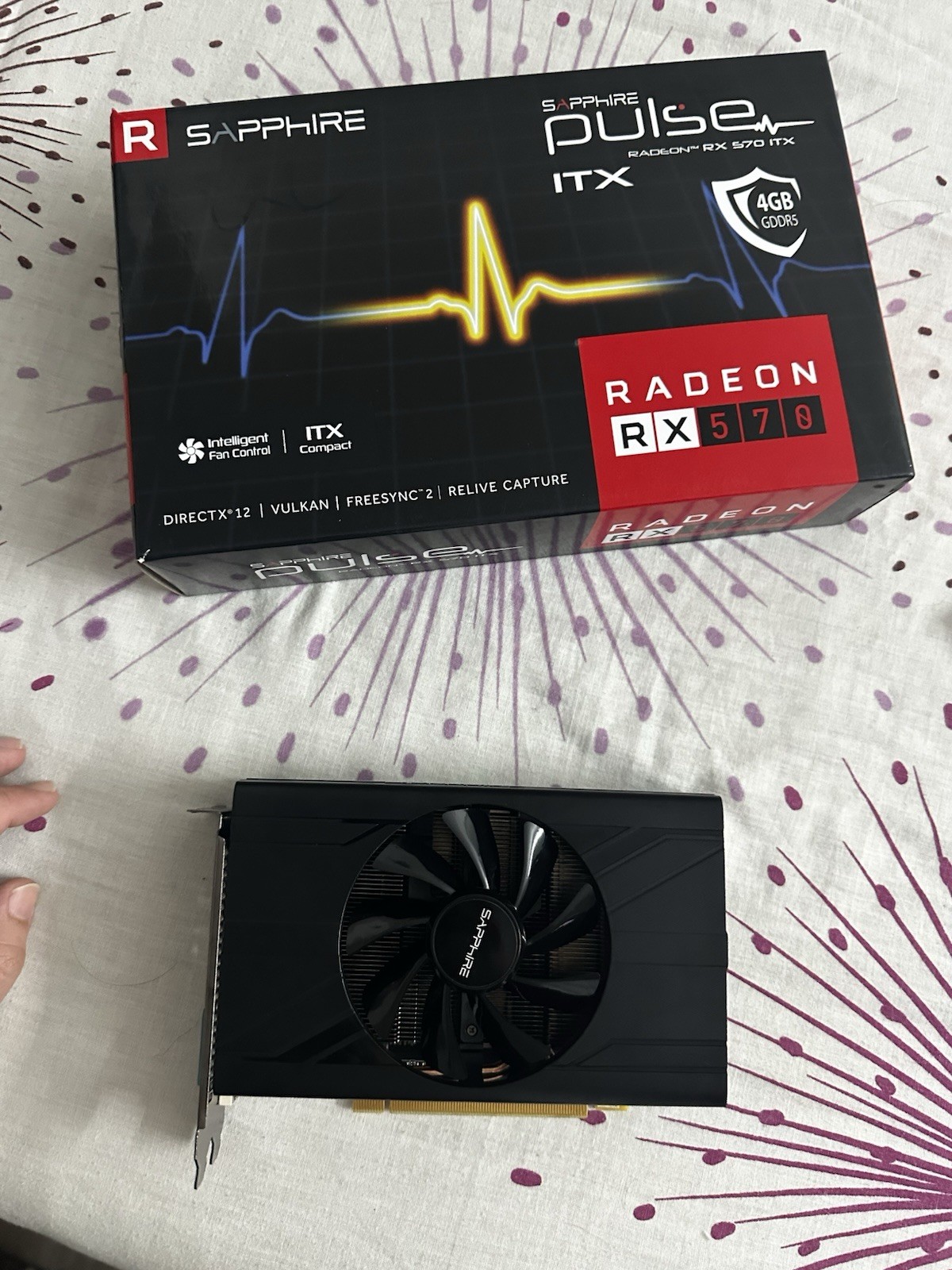 Sapphire Pulse Radeon RX 570 4GB GDR5 Video Card(Fan Broken + Unsure If Working)