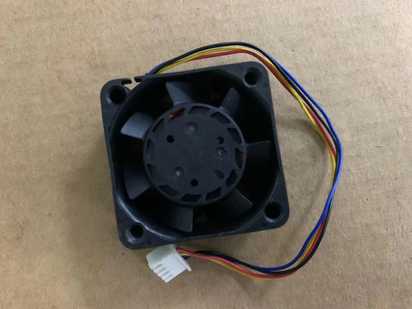 1pcs AVC DBTA0420B2U 4020 12V 0.50A 4-wire PWM high-speed cooling device fan