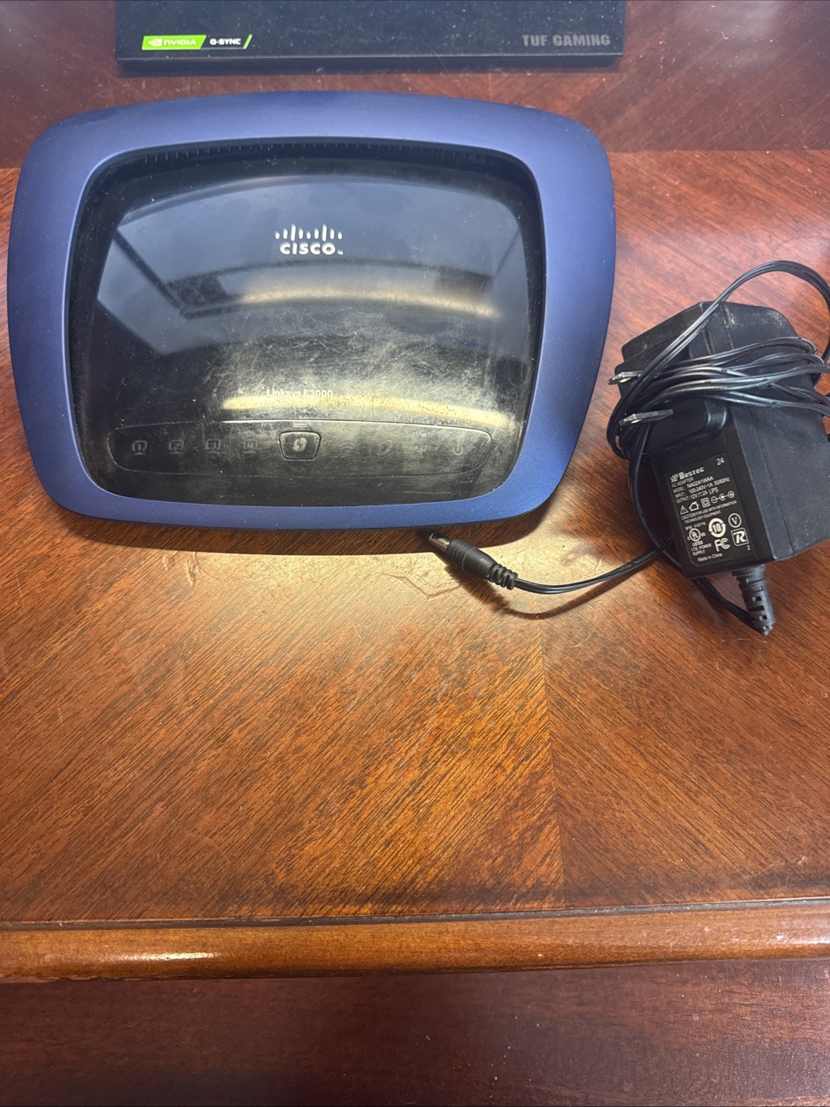 Linksys E3000 4-Port Gigabit Wireless N Router - FreshTomato