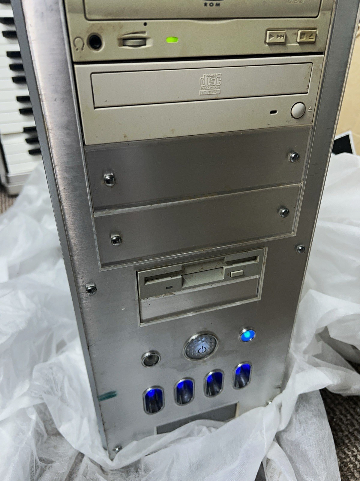 Vintage Retro PC Tower Silver LED Case NVIDIA Vanta 8MB Powers On Untested