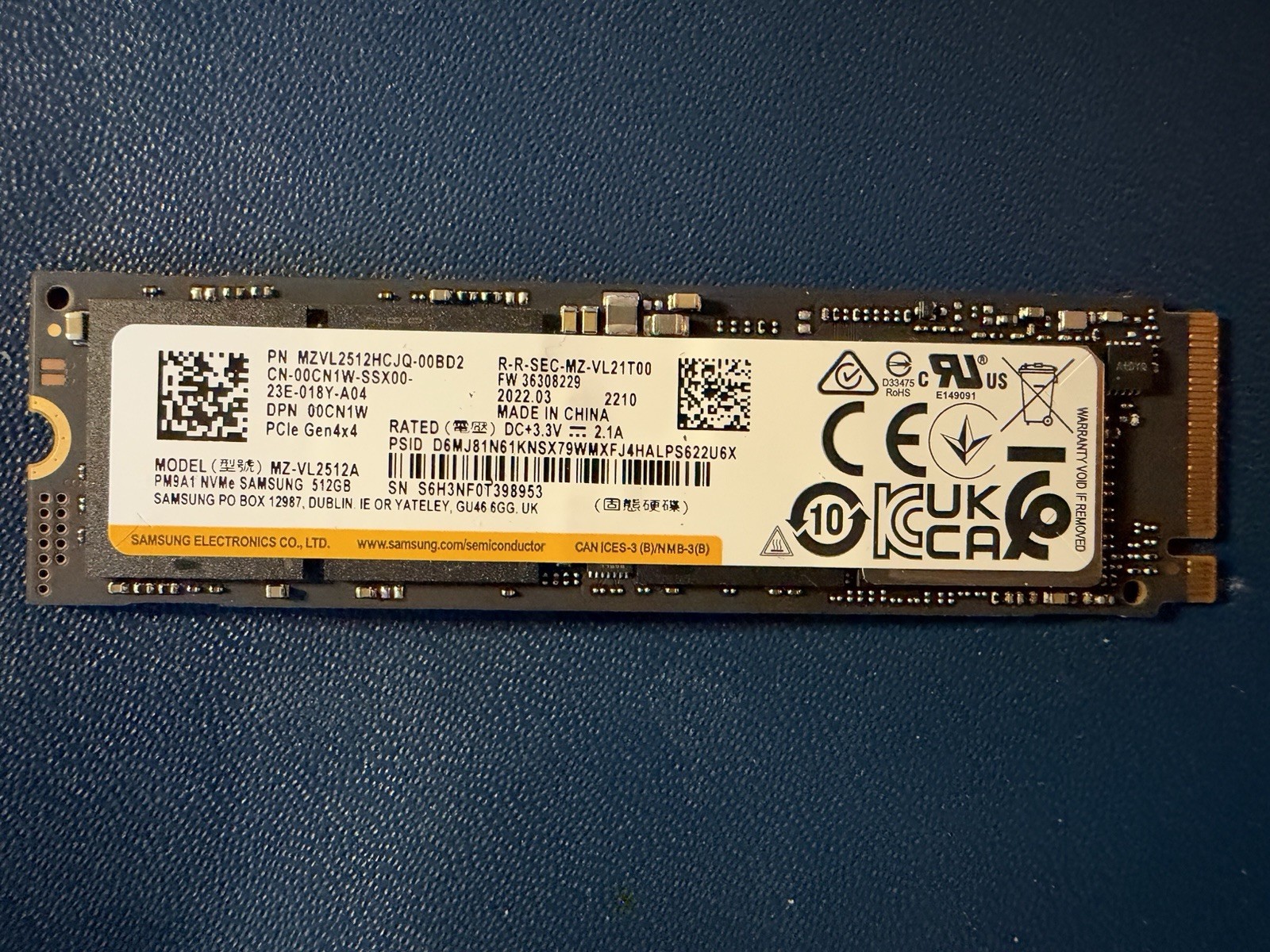 Samsung PM9A1 512GB M.2 2280 PCIe Gen4 x4 NVMe SSD MZVL2512HCJQ Dell