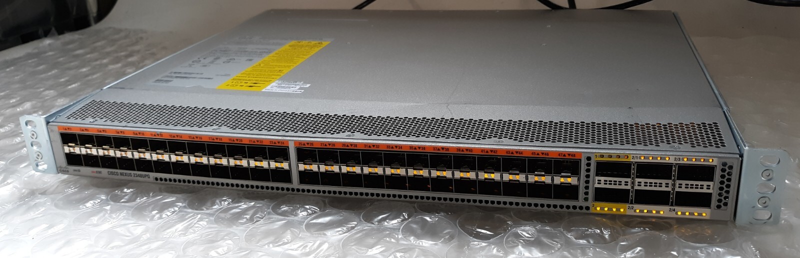 Cisco N2K-C2348UPQ-10GE 48-Port SFP+ 6-Port QSFP+ Fabric Extender w/ 2x 400w PSU