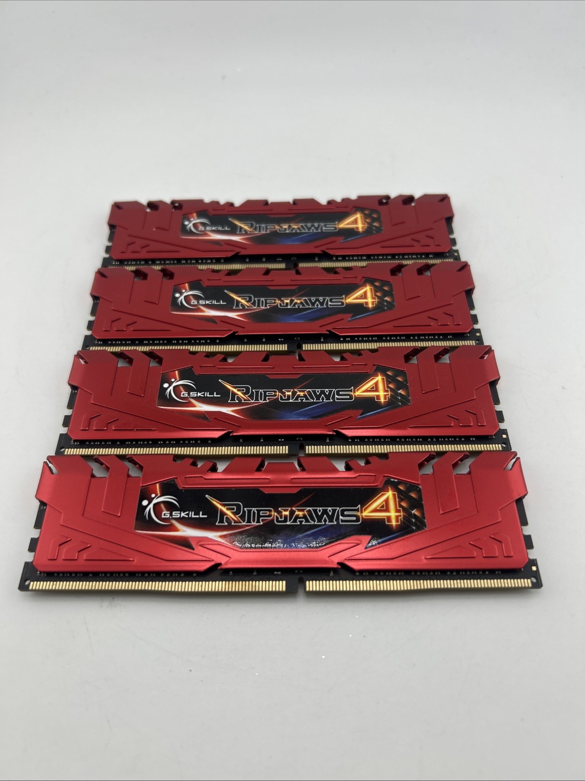 G.Skill RipJaws DDR 4 3000c 15Q 16GRR  16GB Ram  (4Gx4)