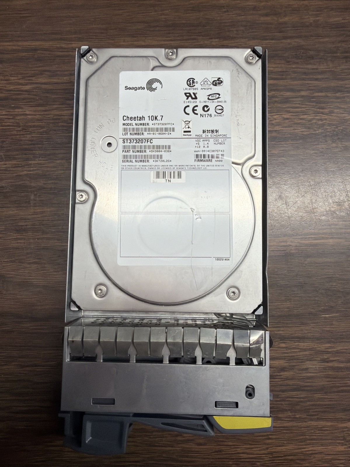 NetApp Seagate Cheetah 10K.7 ST373207FC 73GB FC 3.5” HDD w/ Tray Fibre Channel