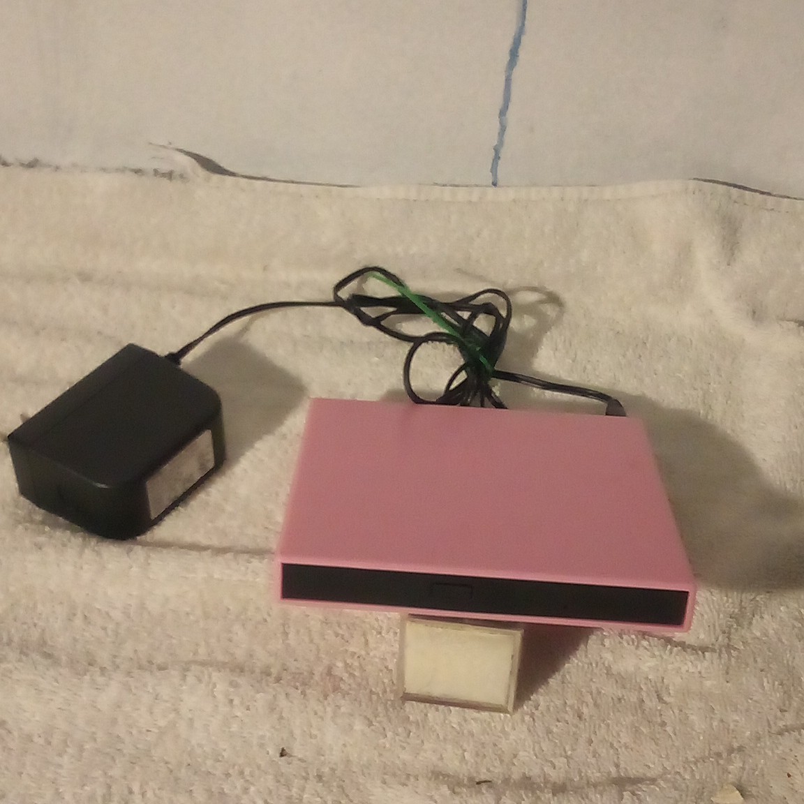 External Slot-Loading DVD Drive Pink/Black w/ Power Adapter RP1 MKS 110805103