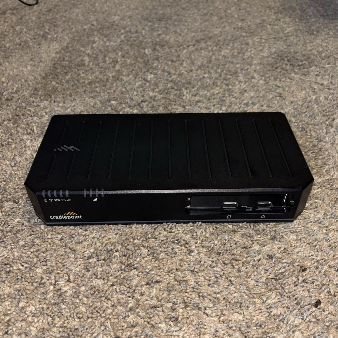 Cradlepoint E300-C7C Enterprise Router 4x Gigabit LAN 1x WAN 802.11ac