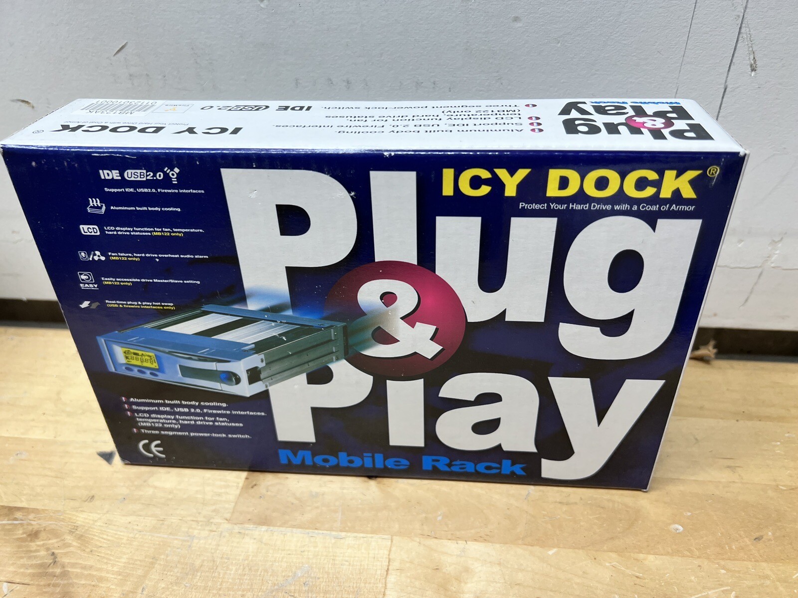 Icy Dock MB123AK IDE Enclosure 3.5" Hard drives